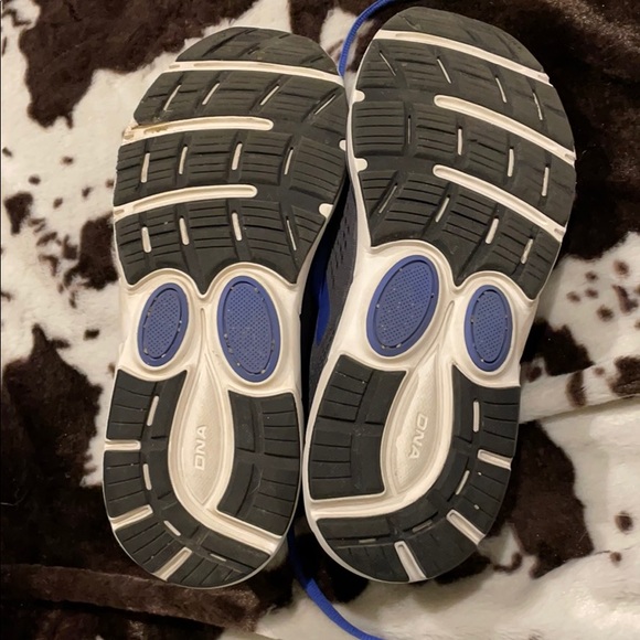 Brooks running sneakers - Picture 4 of 4